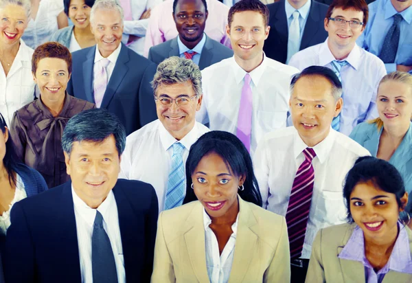 Personnes multiethniques exerçant une profession variée — Photo