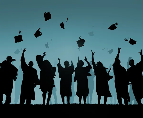 Grupo de Estudantes Comemorando a Graduação — Fotografia de Stock