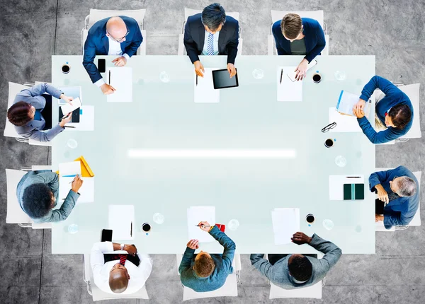 Gente de negocios trabajando en oficina — Foto de Stock