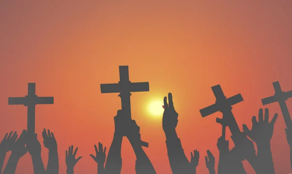 Katholizismus bestimmt geistliches Kruzifix-Konzept — Stockfoto