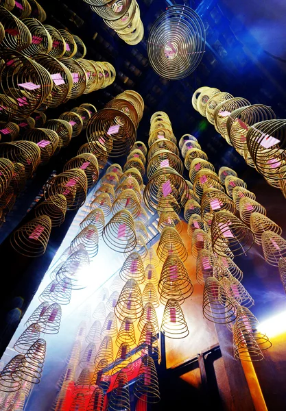 Incense coils burning in Chinese temple — Stock Photo, Image