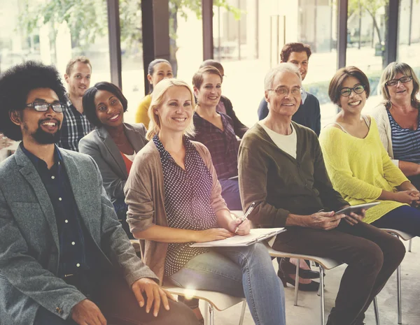 Grupo de personas en el seminario —  Fotos de Stock