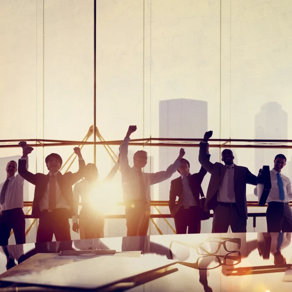 Empresários na reunião no escritório — Fotografia de Stock