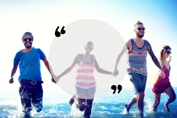 Happy friends having fun on the beach — Stock Photo, Image