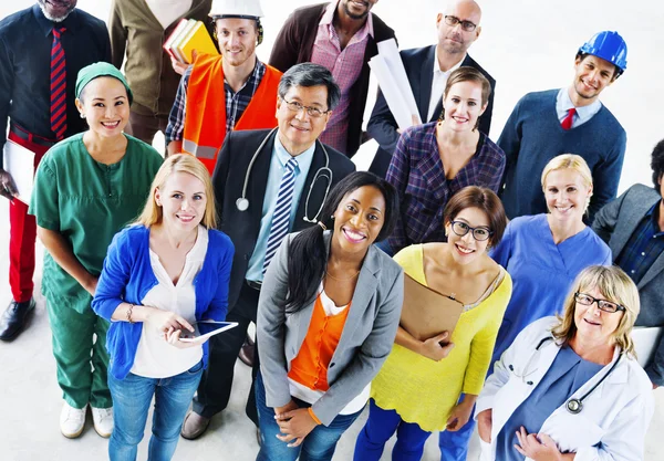 Multi-etnische mensen met verschillende banen Concept — Stockfoto