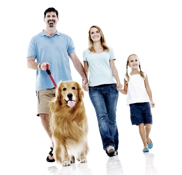 Familia feliz con perro —  Fotos de Stock