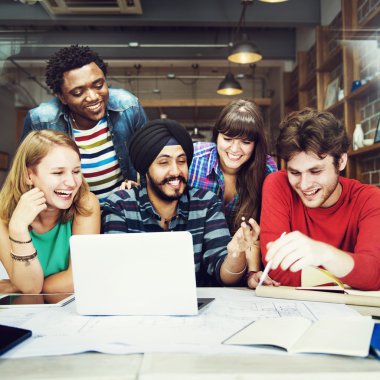 Çeşitli Mimarlar çalışma birlikte