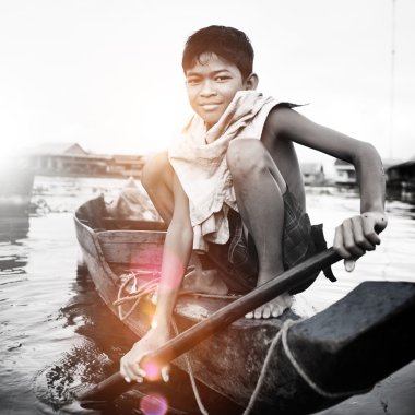 Çocuk Taveling teknede