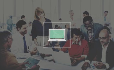 İş adamları konuşuyor.