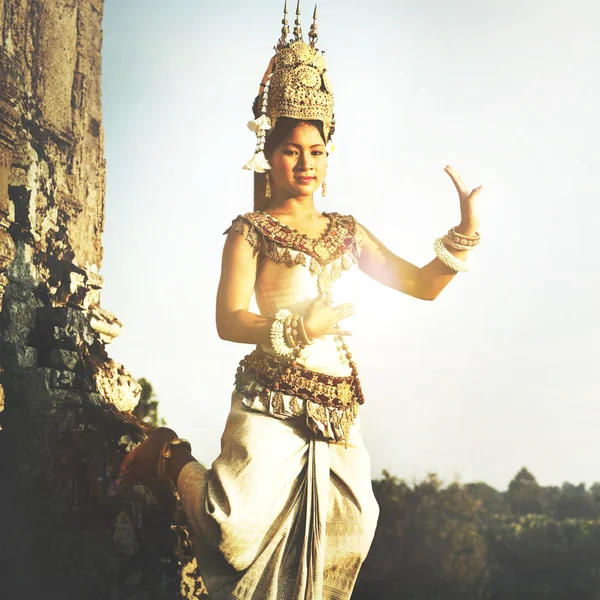 Aspara dansare vid Angkor Wat — Stockfoto