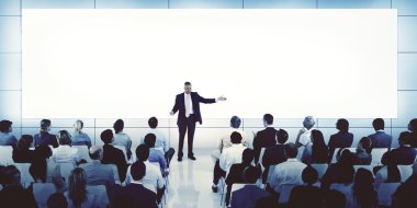 İş kişi tartışma mali strateji