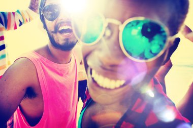 Tatil, beraberlik kavramı üzerinde arkadaşlar