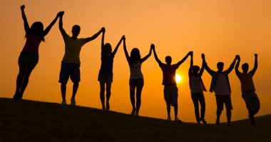 Grup çok etnik gruptan oluşan insan kavramının