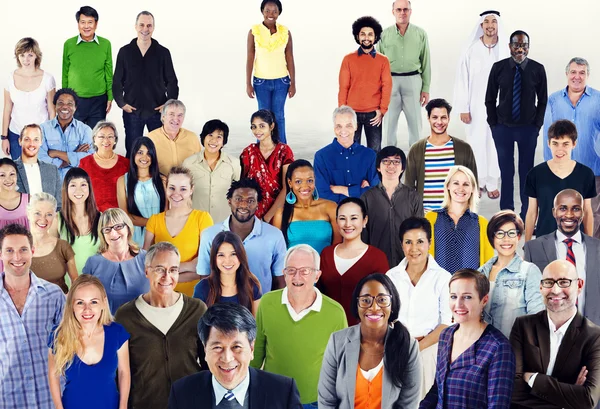 Grand groupe de personnes de la diversité — Photo