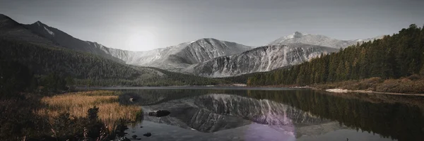 Belle montagne panoramiche — Foto Stock