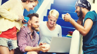 Rahat arkadaş kavramı asılı