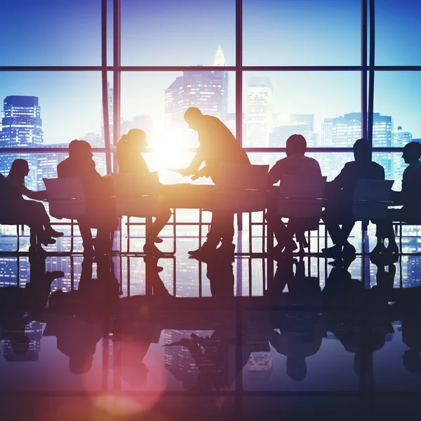 Personas de negocios durante el debate — Foto de Stock