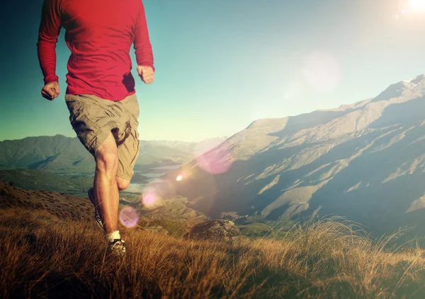 Man Jogging at Mountains — Stock Photo, Image