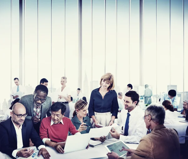 Gente de negocios trabajando —  Fotos de Stock