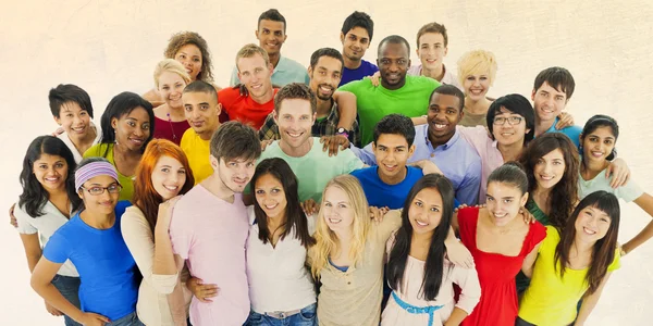 Diversiteit jongeren samen — Stockfoto