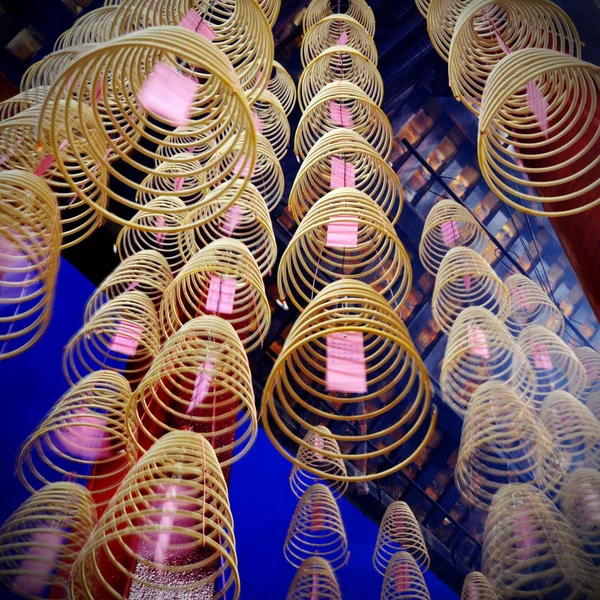 Incense coils burning in Chinese temple — Stock Photo, Image