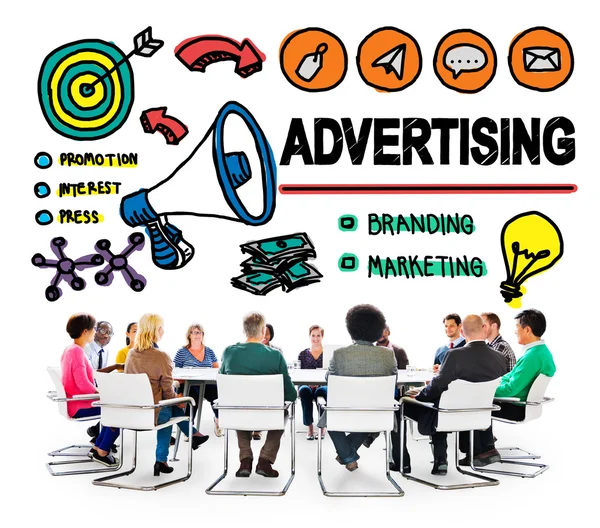 Επιχειρηματίες κατά συνεδρίαση και διαφήμιση — Φωτογραφία Αρχείου