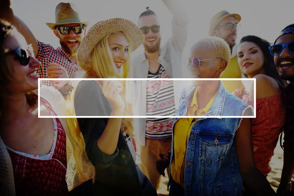 Cheerful friends hanging out on the beach party — Stock Photo, Image