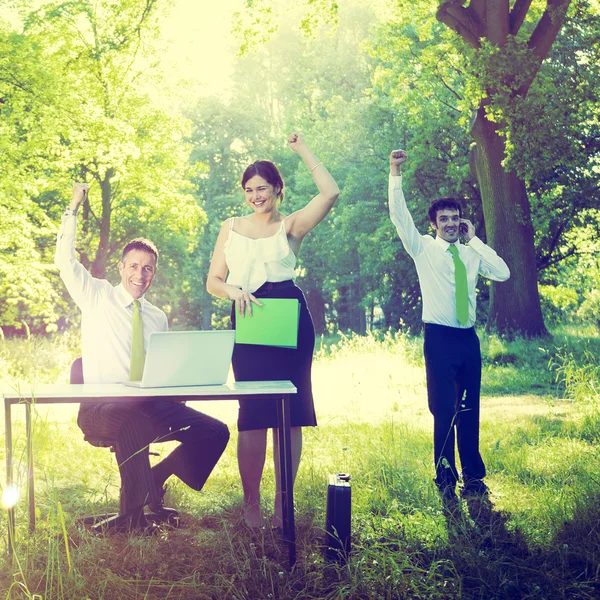 Business folk grön — Stockfoto