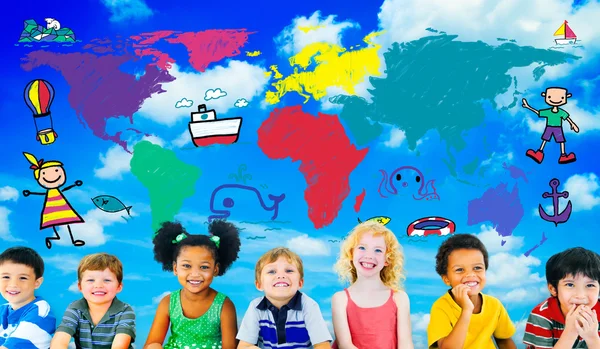 Diversidad Niños sentados juntos — Foto de Stock