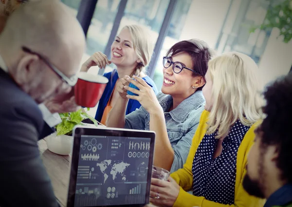 Grupo de personas diversas, concepto de creación de empresas — Foto de Stock