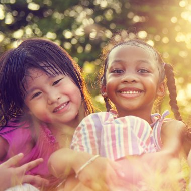 Kız kadınlık dostluk kavramı