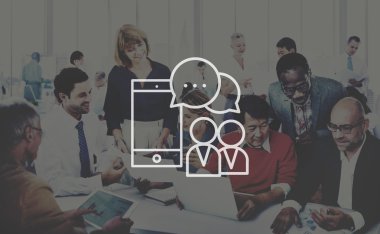 İnsanlar konuşmaya iş bağlanma