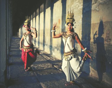 Aspara dansçılar vasıl Angkor Wat