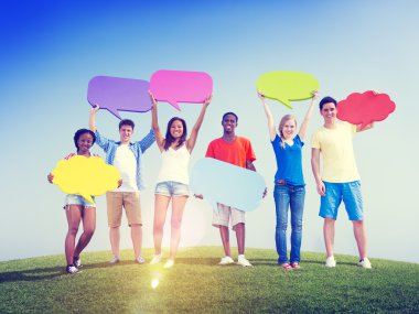 Konuşma kabarcıklar kavramı ile arkadaş grubu