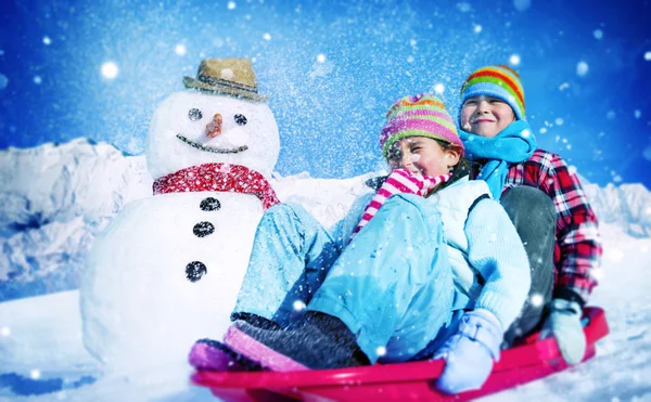 Menino e menina feliz natal — Fotografia de Stock