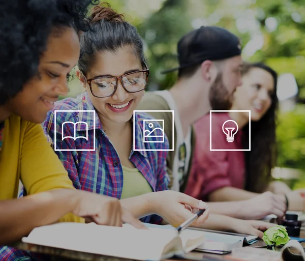 Conceito de Educação Online — Fotografia de Stock