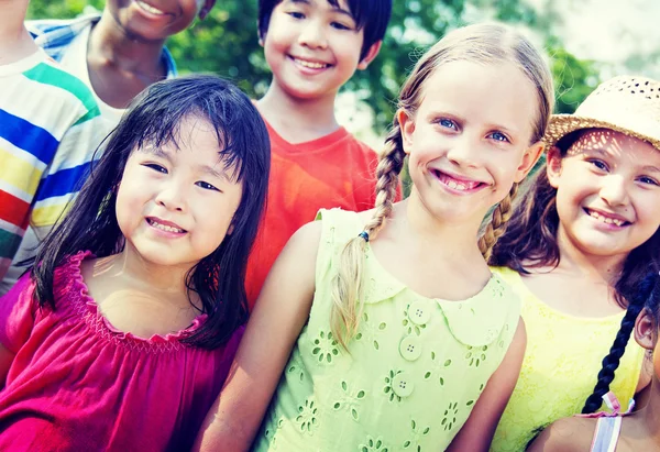 Groep kinderen glimlachend Concept — Stockfoto