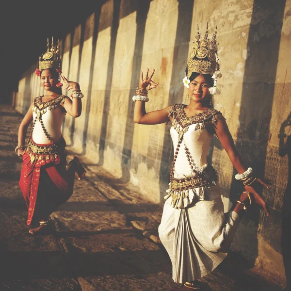 Dançarinos Aspara em Angkor Wat — Fotografia de Stock