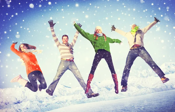 Friends enjoying Christmas holiday — Stock Photo, Image