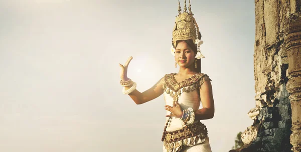 Aspara dansare vid Angkor Wat — Stockfoto