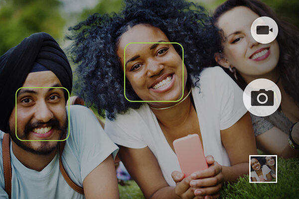 Знак вида фокусированной камеры
,