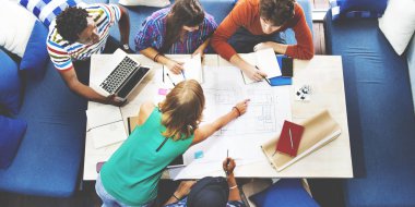 Çeşitli Mimarlar çalışma birlikte