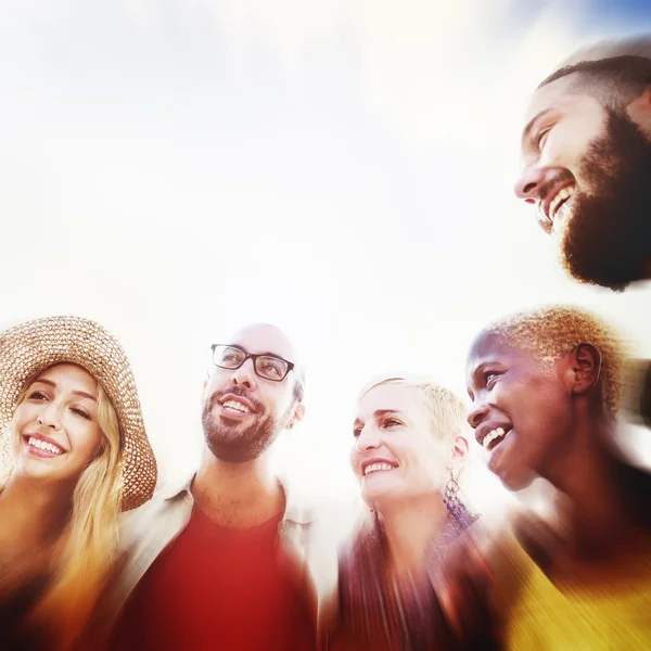 Conceito de lazer de férias de amigos — Fotografia de Stock