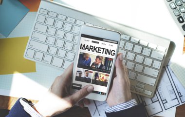 Akıllı telefon pazarlama kullanarak