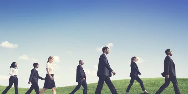 Business people walking — Stock Photo, Image