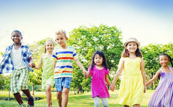 Concepto de caminata de amistad para niños —  Fotos de Stock