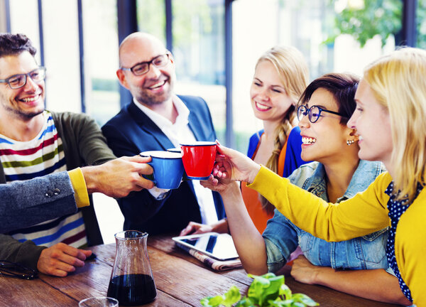 Группа людей на перерыве на кофе
