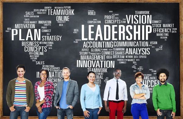 Gruppe von Diversity-Menschen und Führungskräften — Stockfoto