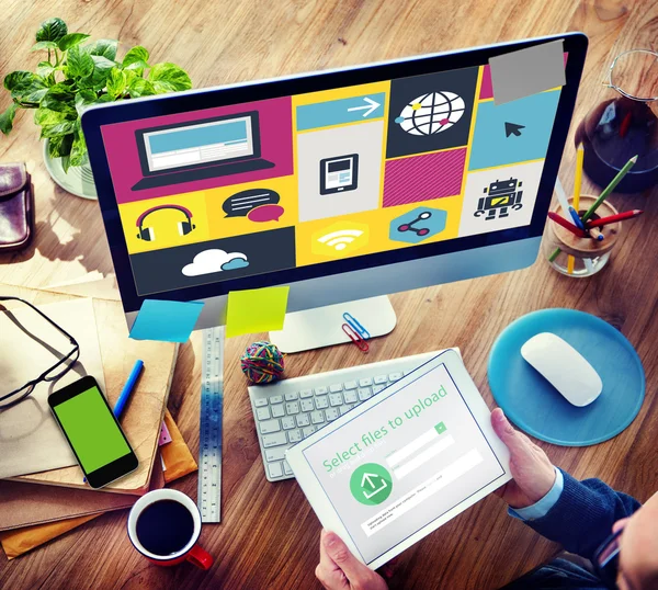 Businessman and Computer Cloud — Stock Photo, Image