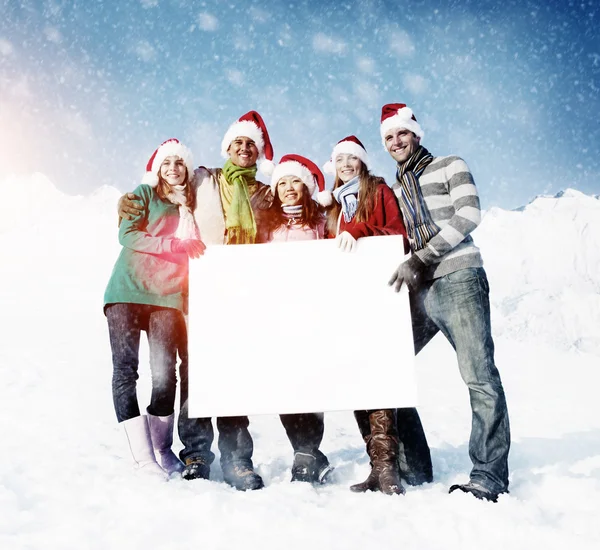 Group of friends in snow — Stock Photo, Image